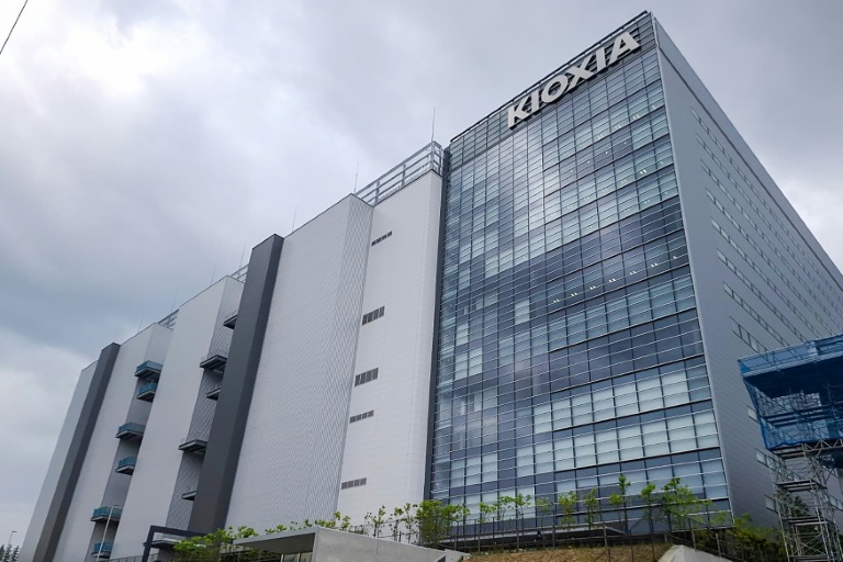 Chipmaker Kioxia reports AI-driven 45-fold surge in quarterly net profit